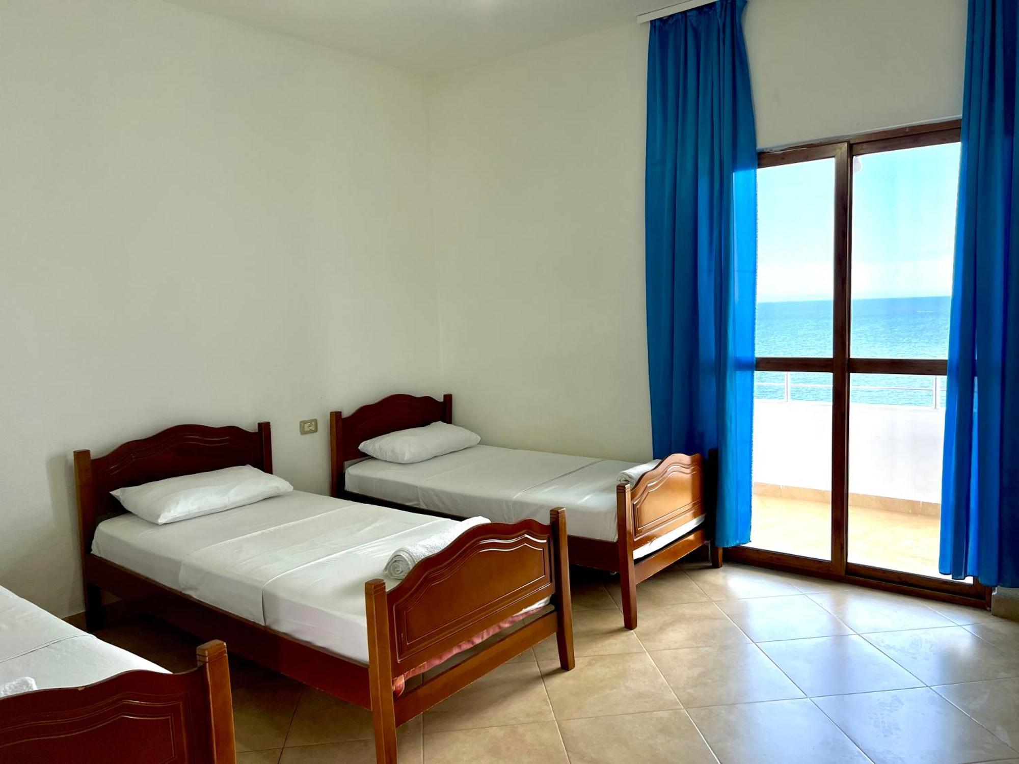 Redi'S Seaview Apartments Sarandë Exterior foto